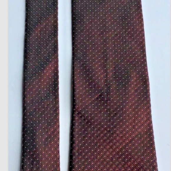 Calvin Klein classy maroon colour all silk Tie made in USA 🇺🇸 - Picture 3 of 7